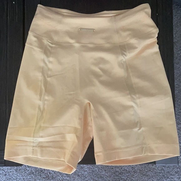 Gymshark Whitney Simmons collection - Picture 1 of 9